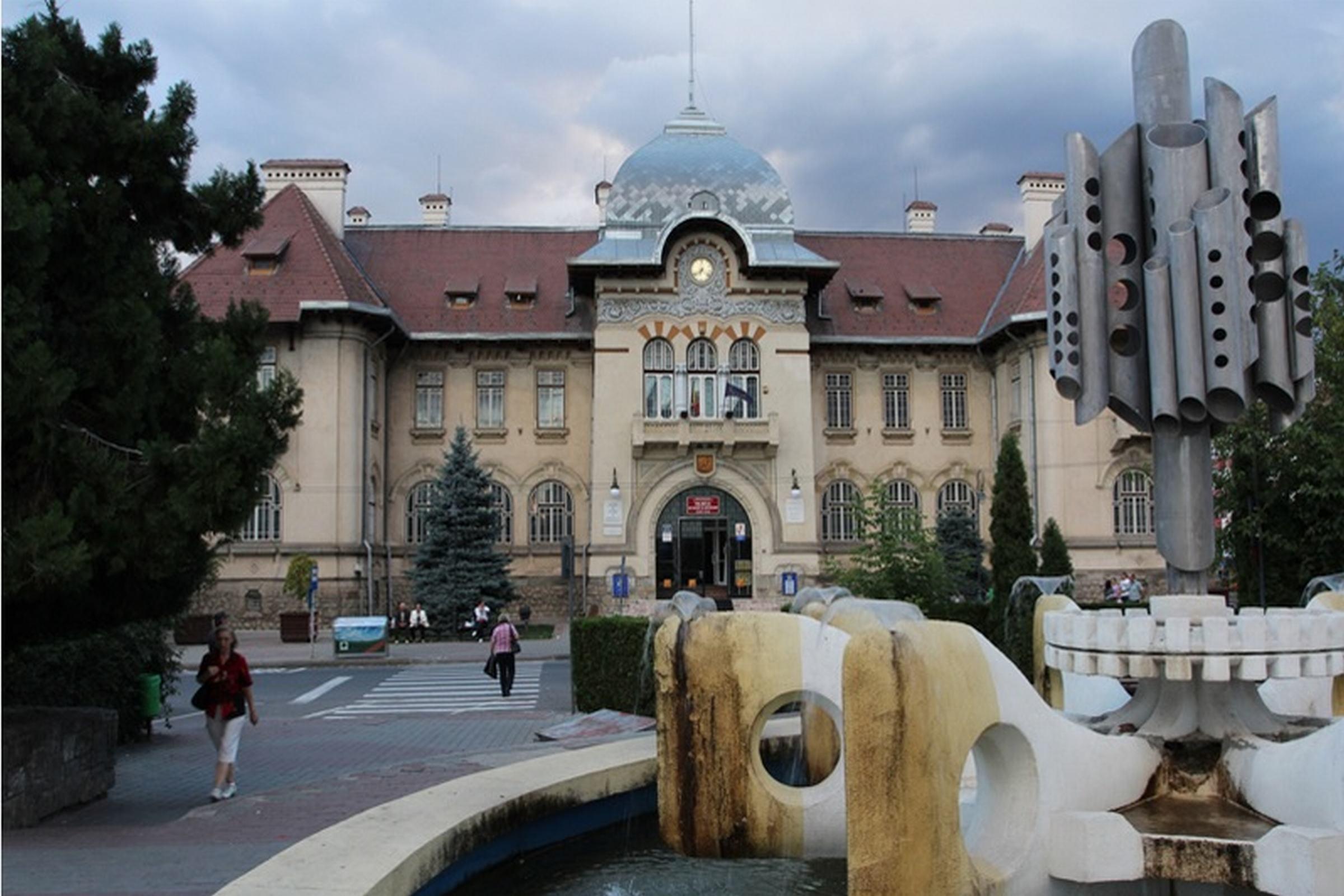 Central Plaza Hotel Piatra Neamţ Exterior foto